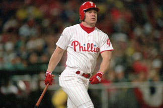 Lenny Dykstra #4 of the Philadelphia Phillies bats during Game three of the 1993 World Series against the Toronto Blue Jays at Veterans Stadium on October 19, 1993 in Philadelphia, Pennsylvania.