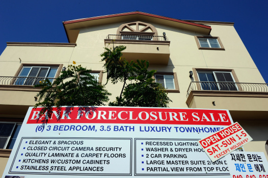 U.S. Foreclosure Rates Rise As Bank Repossessions Soar