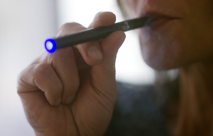 US-HEALTH-TOBACCO-E CIGARETTE