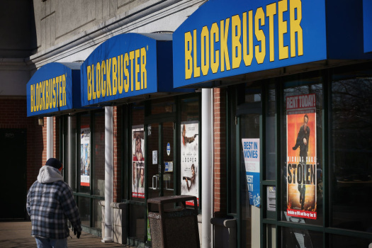 Blockbuster To Close 300 Stores In U.S.