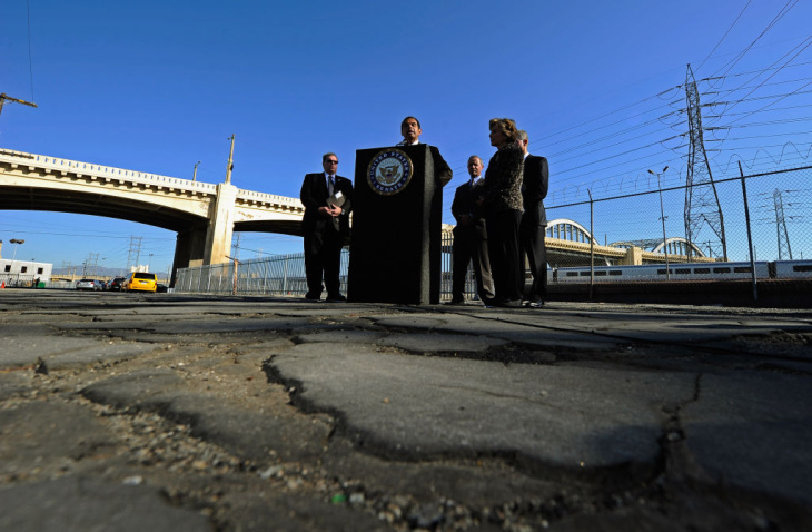 LA Mayor And Sen. Boxer Hold News Conference Asking Congress To Pass Legislation Funding Road Projects