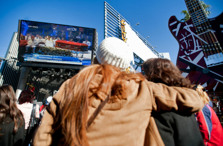 Jenni Rivera Memorial - 9