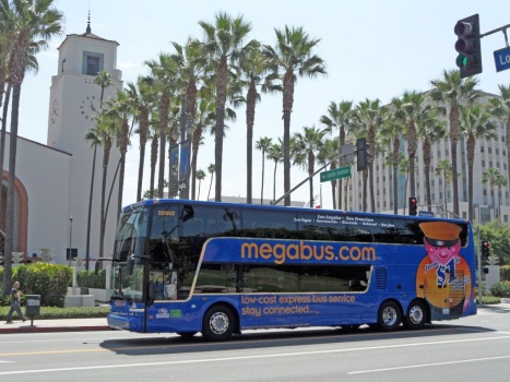 megabus returns to los angeles