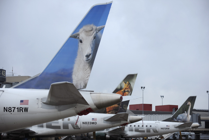 Frontier Airlines To Lay Off Over 400 Employees