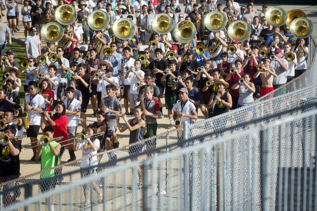 Slideshow Rose Parade marching band prepares for center stage after hours of practice 89.3 KPCC