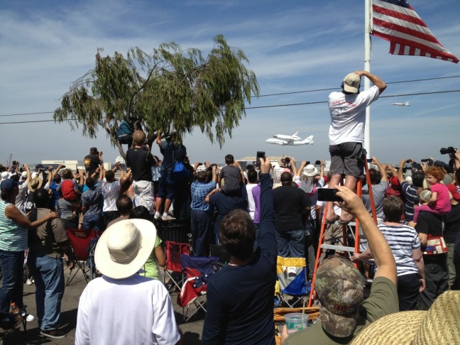 Endeavour from Imperial Ave in El Segundo 