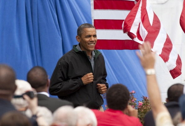 President Barack Obama arrives to a campaign stop at Bayliss Park August 13, 2012 in Council Bluffs, Iowa.