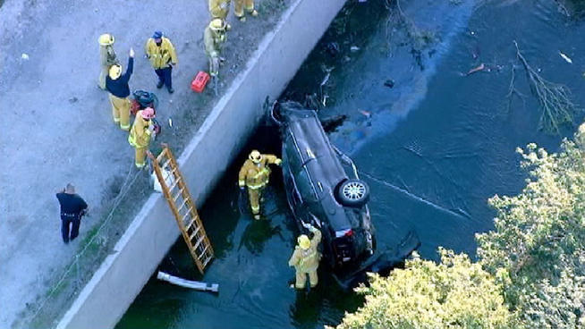 wash-crash-la-river-1.jpg