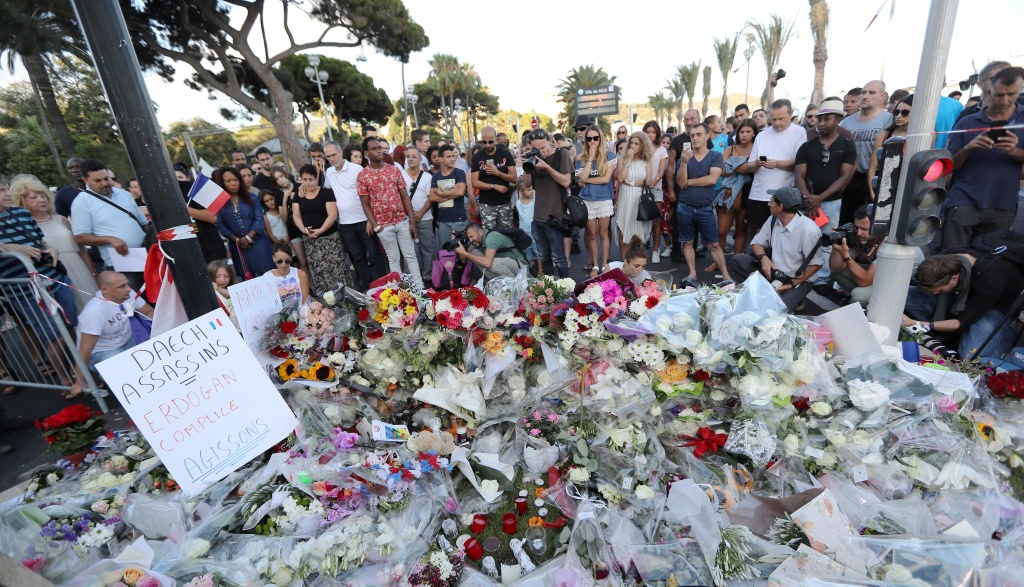 Bastille Day attacks in Nice, France: How to help | 89.3 KPCC