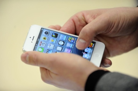 FRANCE-TECHNOLOGY-COMPANY-APPLE