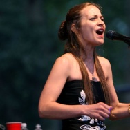 Nickel Creek With Special Guest Fiona Apple In Concert