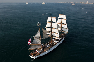 A US Coast Guard sailing ship arrives at the port of Veracruz, Veracruz state, Mexico, on June 23, 2010 during the Bicentennial Regatta South America 2010.