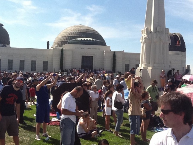 Endeavour crowd at Griffith Observatory