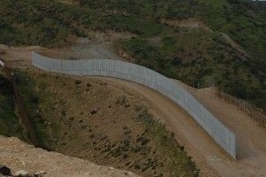 A new stretch of border fence, February 2009