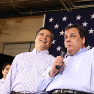 Romney Campaigns With Pawlenty And Christie In New Hampshire