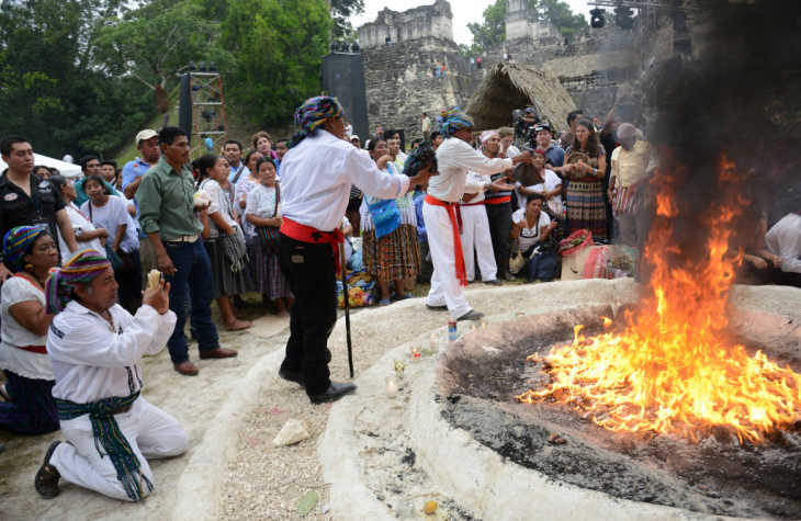 GUATEMALA-MAYA-CALENDAR-TIKAL-CELEBRATION