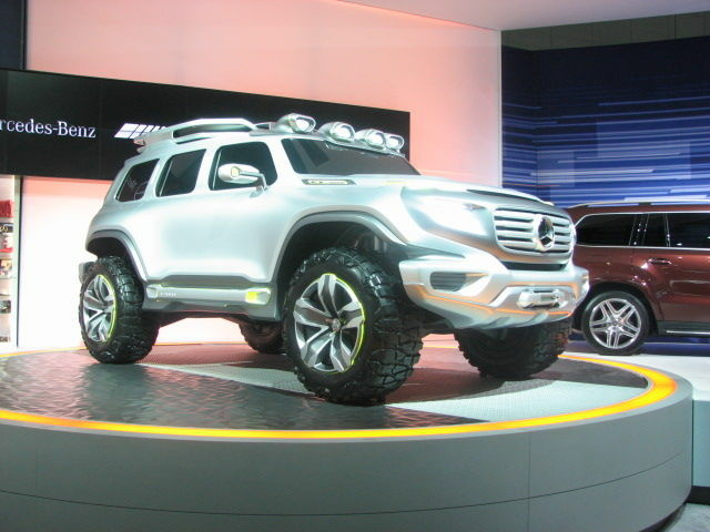 LAAS2012-Mercedes-Ener-G-Force-Concept
