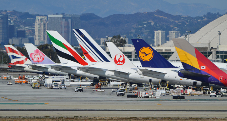 LAX airplane