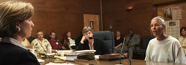 Former Charles Manson follower Leslie Van Houten, 63, told a California parole board on Wednesday she has changed and is trying to live a life for healing. (File photo: Sheron Lawin (L), a member of the Board of Prison Terms commissioners, listens to Van Houten (R), after her parole was denied in June 2002).