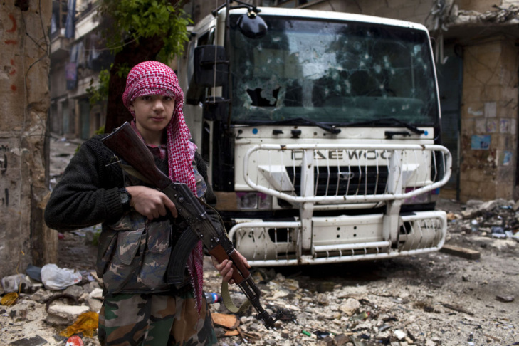 SYRIA-CONFLICT-REBELS-TEENAGER