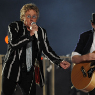 Roger Daltrey (L) and Pete Townshend of