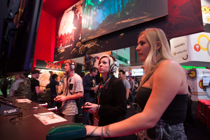 E3