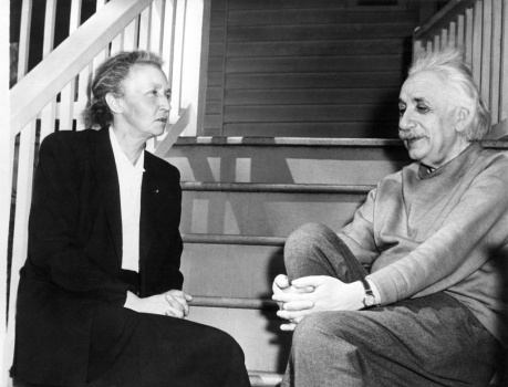 picture dated 1948 showing Irène Joliot-