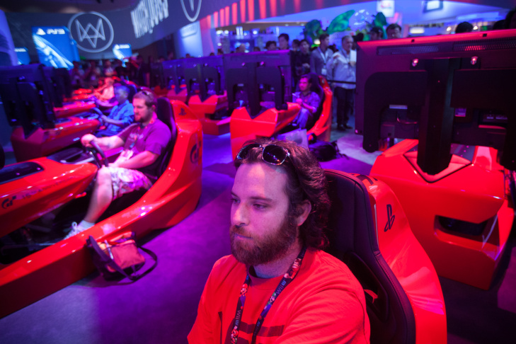 E3