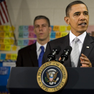 Obama Visits Elementary School