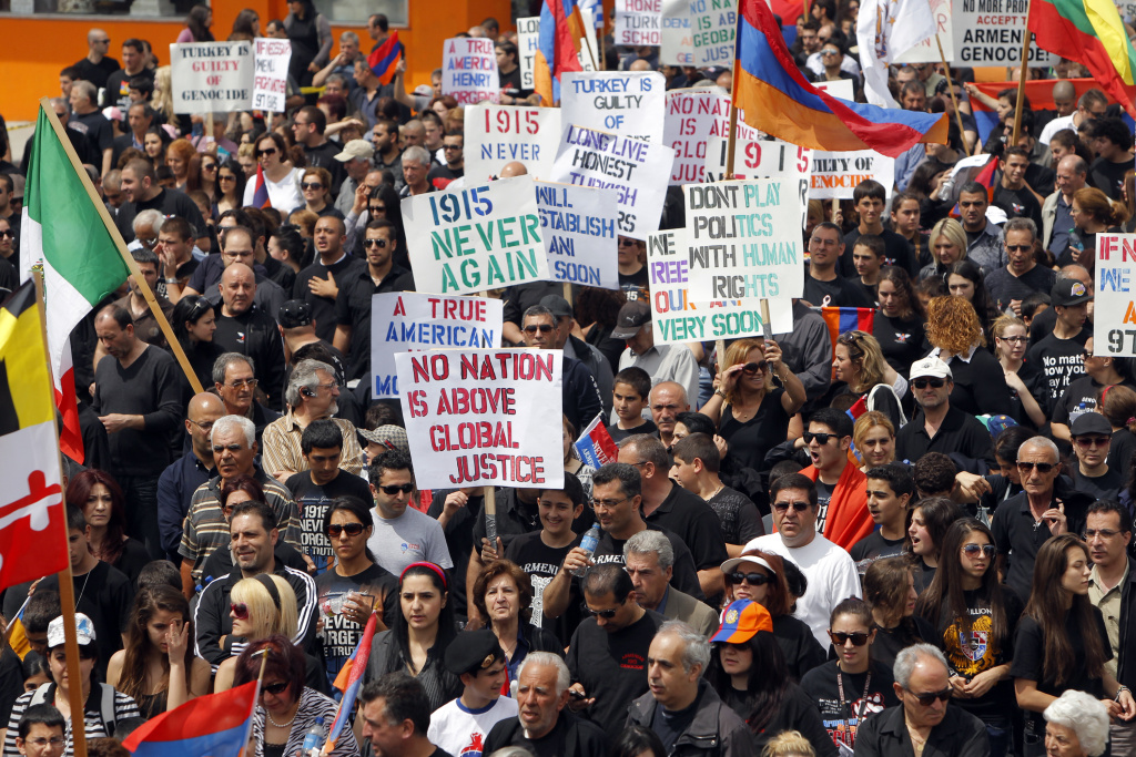 Slideshow: Huge Los Angeles march commemorates Armenian genocide.