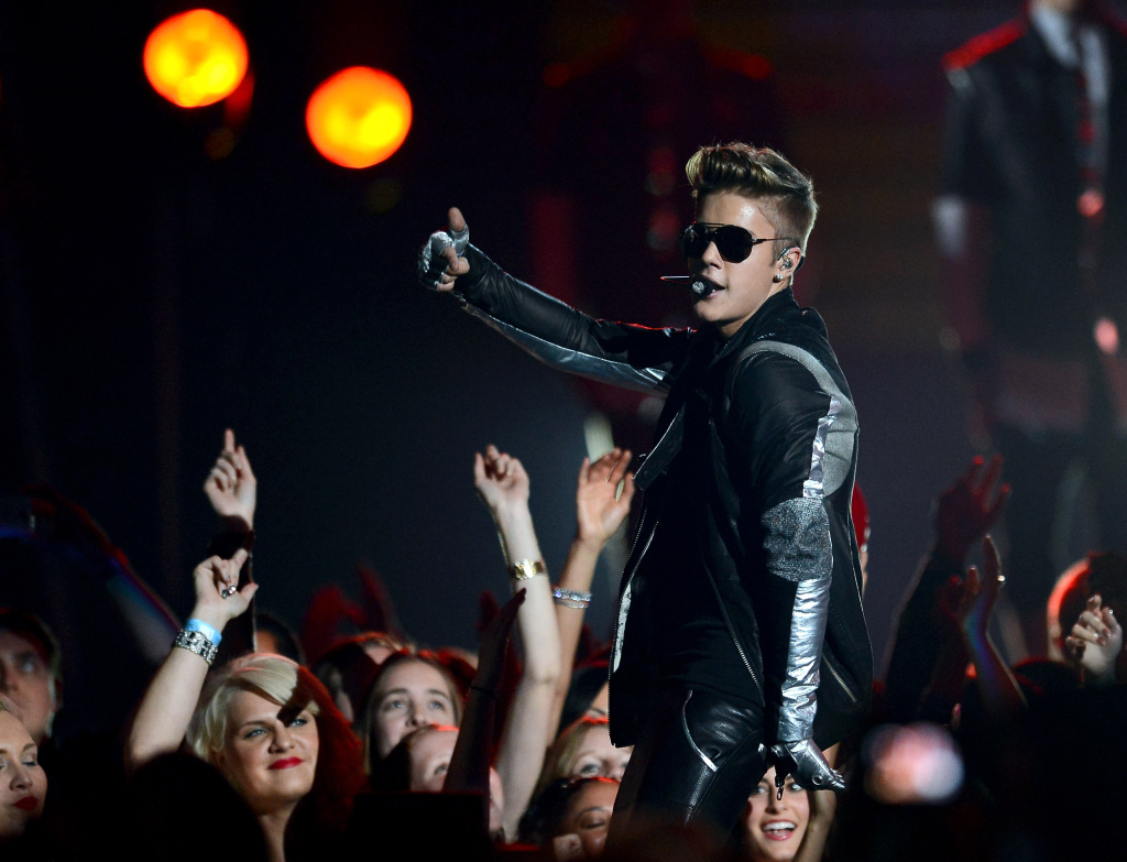 Singer Justin Bieber performs during the 2013 Billboard Music Awards at the MGM Grand Garden Arena on May 19, 2013 in Las Vegas, Nevada.