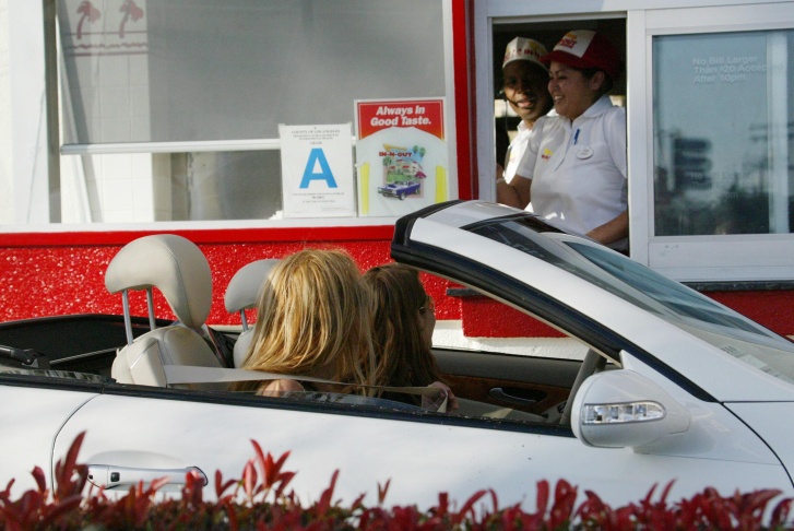Britney Spears Eats Fast Food