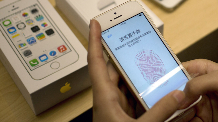 Apple has bought a factory in Arizona that will be re-purposed to make sapphire glass. The material is used in the iPhone 5s, seen here, as well as in the wristwatch industry.