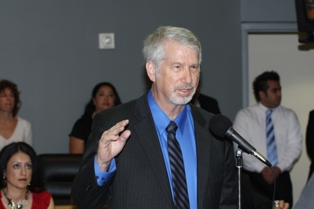 LAUSD school board member Bennett Kayser represents district 5.