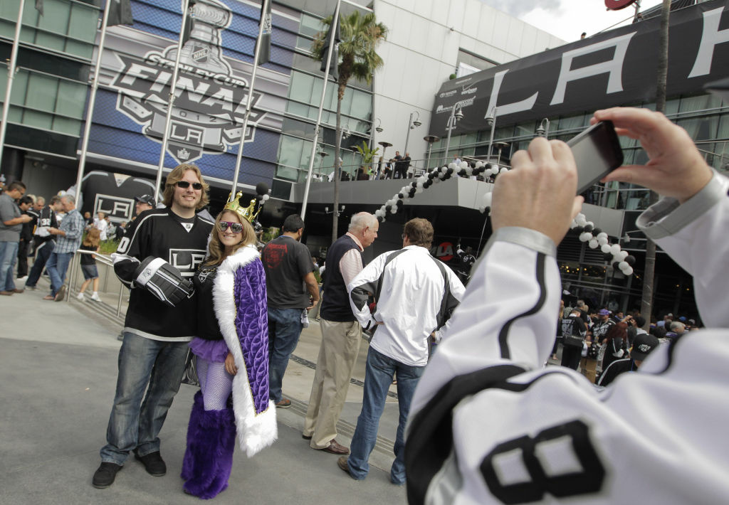 Los Angeles Kings Fan Jersey - Supporters Place