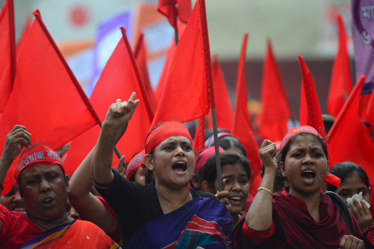 MAY1-DEMOS-BANGLADESH-BUILDING-DISASTER-TEXTILE