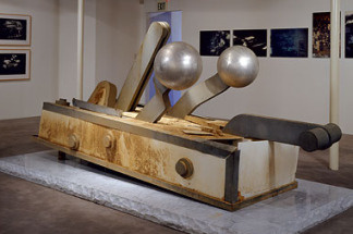 "Bomb Drop." 1967-68/2000. Plexiglas, stainless steel and neon. 48 x 123 x 48 inches.