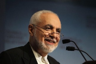 Imam Feisal Abdul Rauf, executive director of the Cordoba Initiative, speaks at the Council on Foreign Relations.