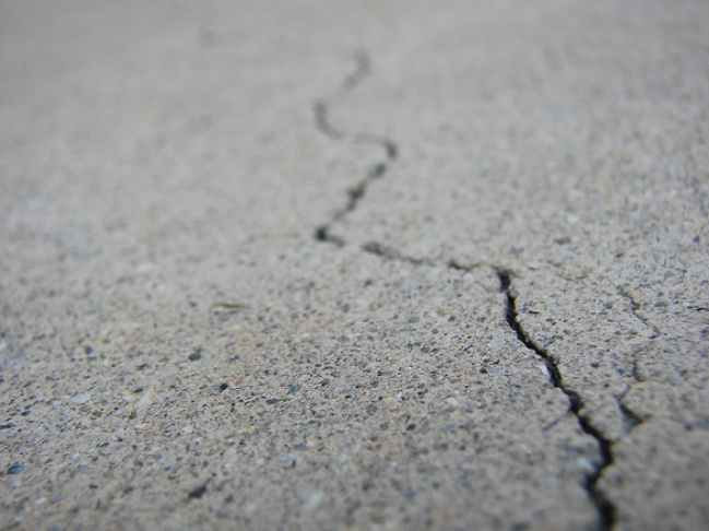 cracked ground earthquake