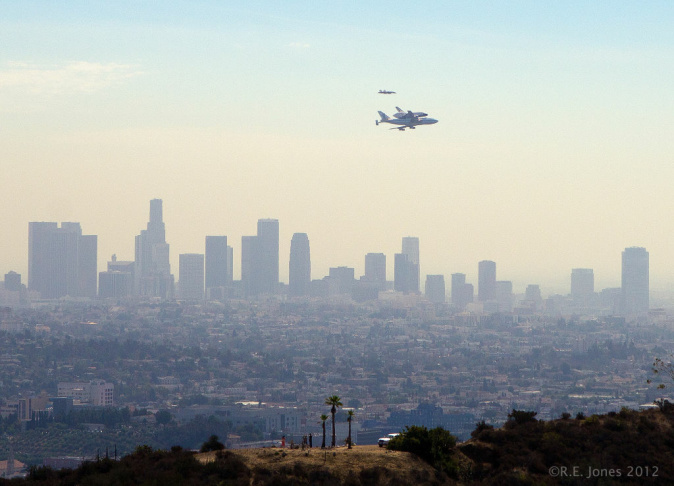 Endeavour arrives in Los Angeles.