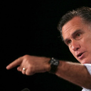 Mitt Romney Campaigns In Des Moines