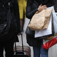 Retailers Hope For A Good Christmas Despite The Current Economic Gloom