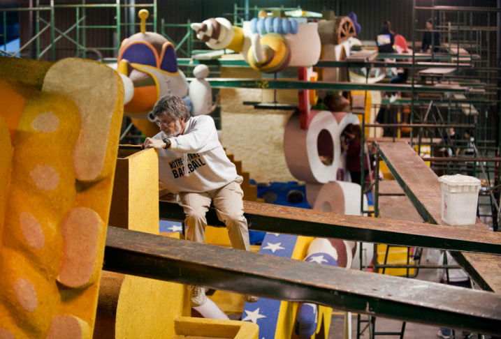Rose Parade Float Prep - 7