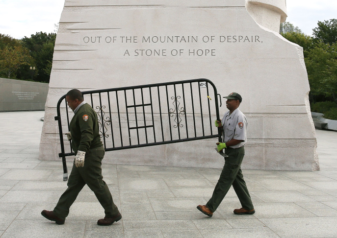 Washington Landmarks Begin To Re-Open As Government Shutdown Ends