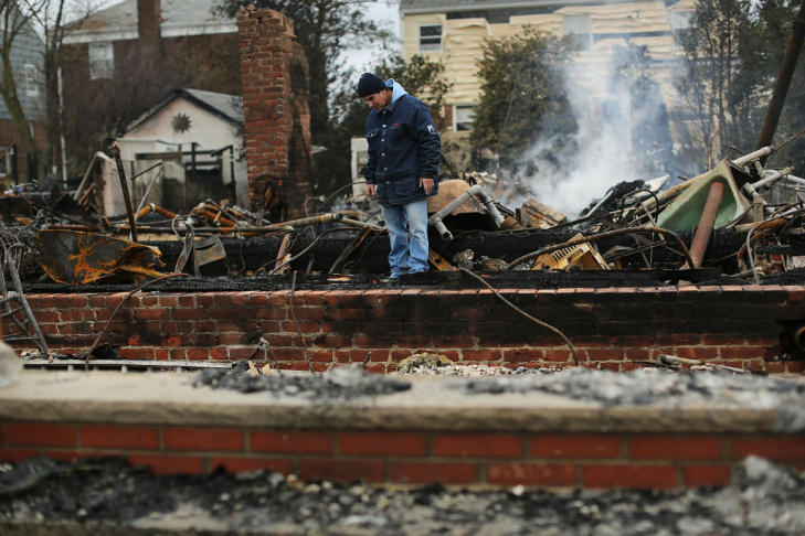 Hurricane Sandy Bears Down On U.S. Mid-Atlantic Coastline