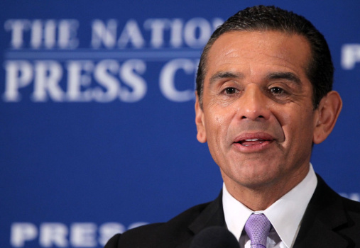 LA Mayor Villraigosa Discusses Immigration Reform In Washington