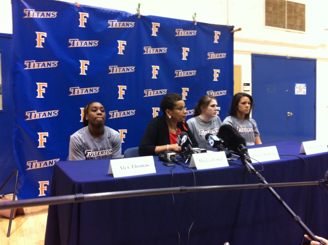 CSUF.Women'sBB.Quan.021013