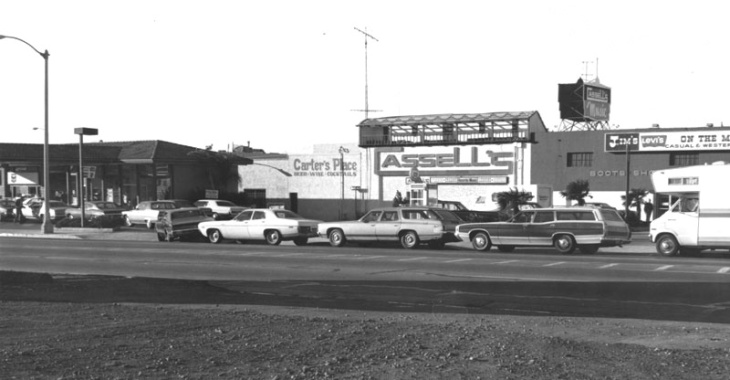 In 1974, during the oil embargo, cars in Southern California line up for gas at a Union 76 station.