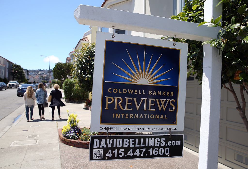 Real estate experts weigh in on SoCal housing market halfway through 2015 - 89.3 KPCC