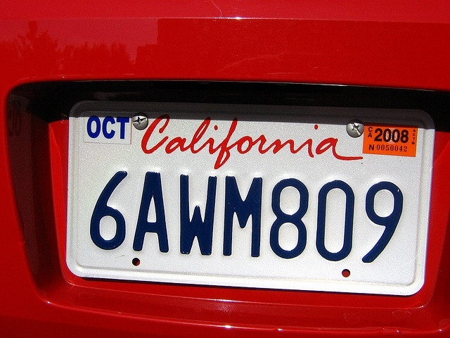 Should California get digital license plates?